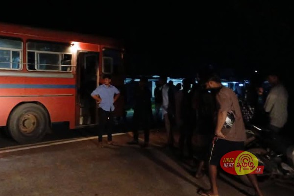 இலங்கையில் அதிகாலையில் கோர விபத்து – பெண் உட்பட 4 பேர் பலி