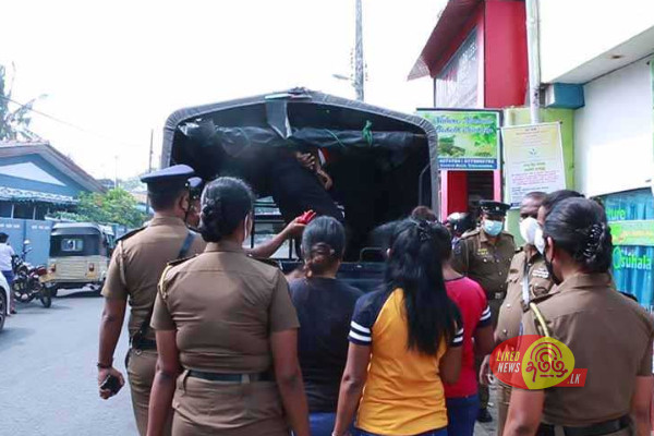 மசாஜ் நிலையம் என்ற போர்வையில் விபச்சார விடுதி ; திடீர் சுற்றிவளைப்பில் இருவர் கைது